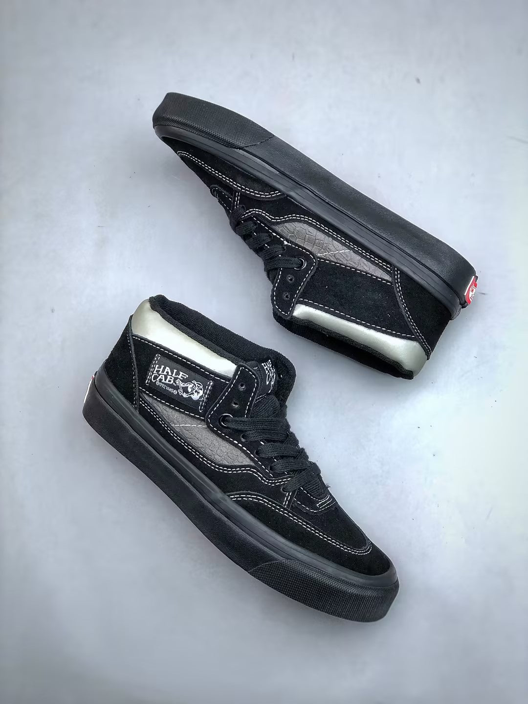 WDYW丨Designer Replica VA** Retro Casual Skateboard Shoes