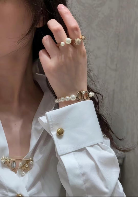 WDYW丨Designer Replica DI** Size Pearl Retro Full Diamond CD Buckle Bracelet